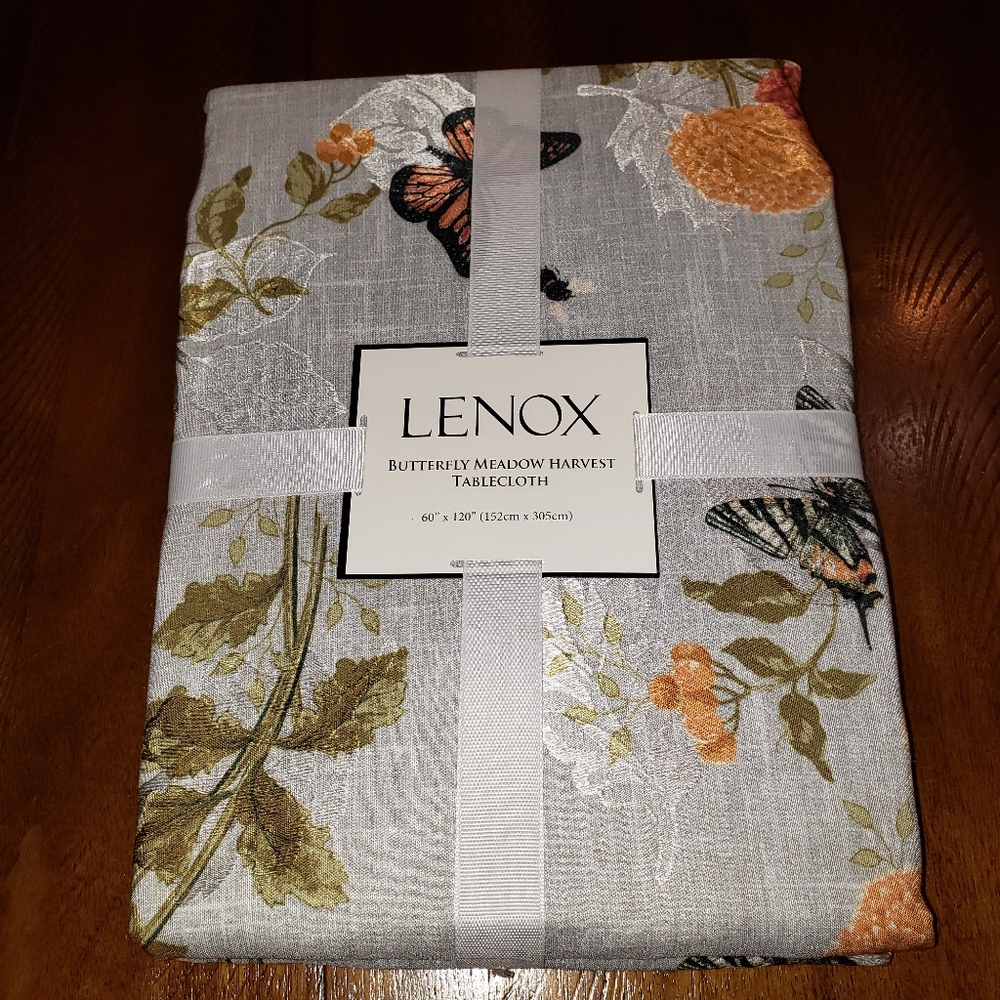 NWT Lenox Tablecloth
